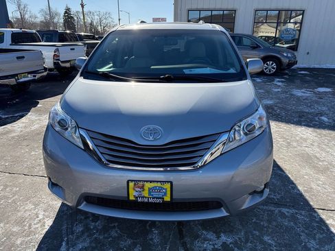 Used 2015 Toyota Sienna XLE Premium image 51