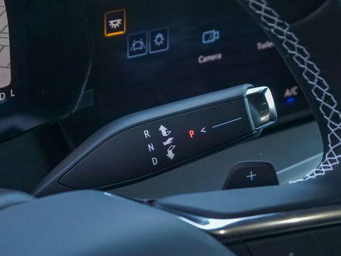 New 2026 Chevrolet Traverse LT w/ Driver Confidence Package FWD image 19