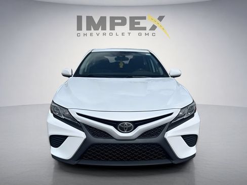 Used 2020 Toyota Camry SE FWD image 8