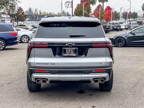 New 2026 Chevrolet Traverse Z71 w/ Enhanced Driving Package image 3