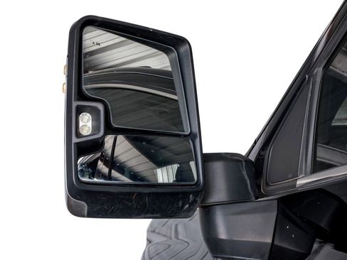 Used 2020 Chevrolet Silverado 2500 LTZ w/ LTZ Texas Edition image 36