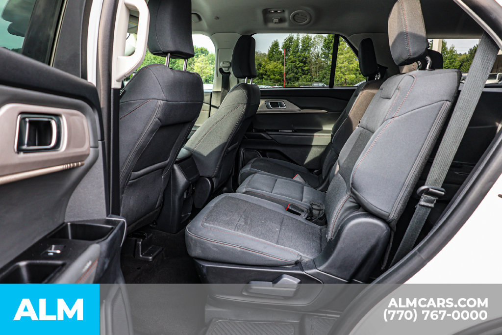 Used 2025 Ford Explorer Active RWD image 18