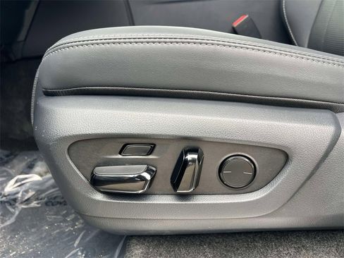 Used 2024 Lexus GX 550 w/ Accessory Package (2T) image 20