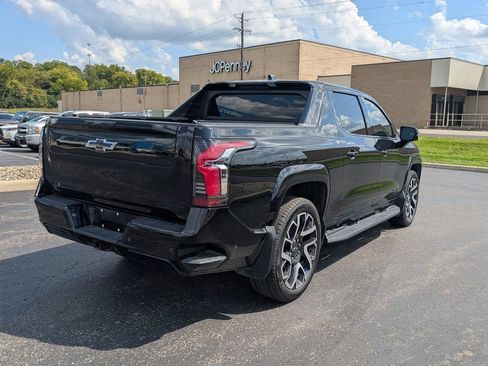 Used 2024 Chevrolet Silverado EV RST AWD/4WD image 7