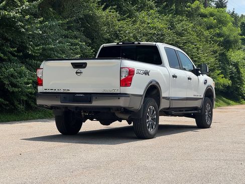 Used 2016 Nissan Titan PRO-4X w/ Pro-4x Convenience Package AWD/4WD image 5