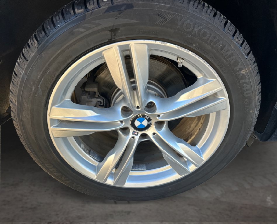 Used 2016 BMW X5 xDrive50i w/ Dynamic Handling Package AWD/4WD image 16