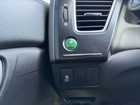 Used 2015 Honda Civic SE image 33