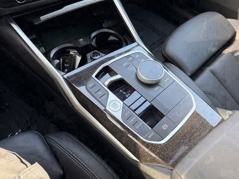 Used 2023 BMW 330i xDrive Sedan w/ Premium Package image 25