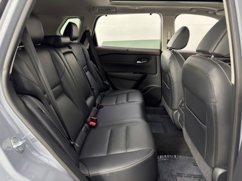 Used 2022 Nissan Rogue SL w/ SL Premium Package image 36