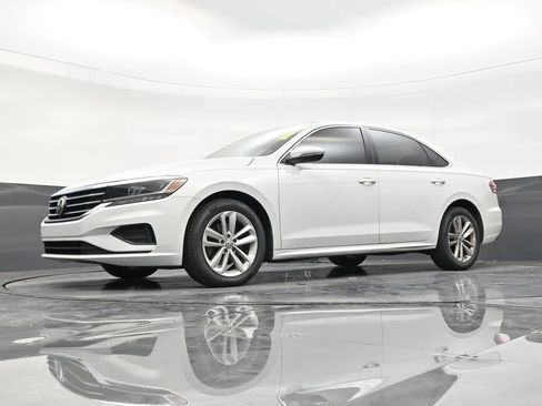 Used 2020 Volkswagen Passat 2.0T SE w/ Sunroof Package FWD image 20