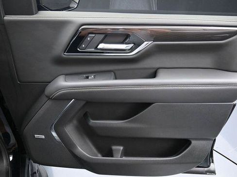 Used 2025 GMC Yukon Elevation w/ LPO, Floor Liner Package RWD image 40
