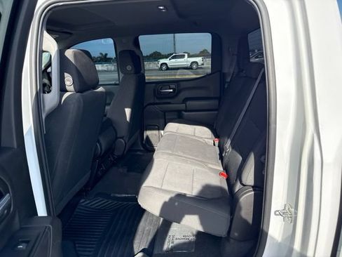 Used 2022 Chevrolet Silverado 1500 Custom RWD image 3