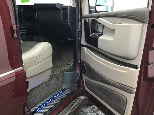 Used 2023 Chevrolet Express 2500 RWD image 38