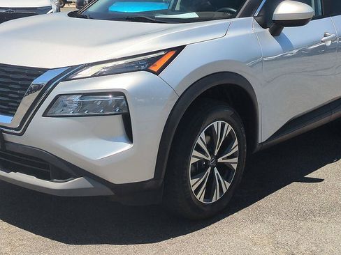 Used 2023 Nissan Rogue SV FWD image 9