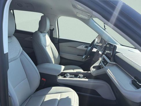 New 2026 Ford Explorer Active w/ Active Comfort Package AWD/4WD image 34