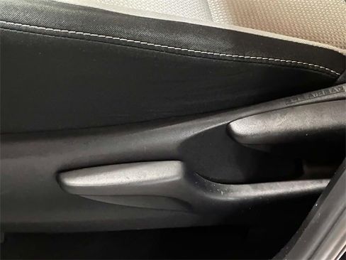 Used 2018 Toyota RAV4 XLE image 15