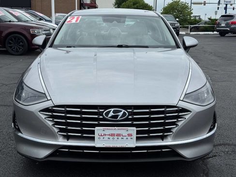Used 2021 Hyundai Sonata Blue FWD image 2