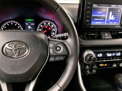 Certified 2022 Toyota RAV4 XLE w/ Convenience Package AWD/4WD image 24