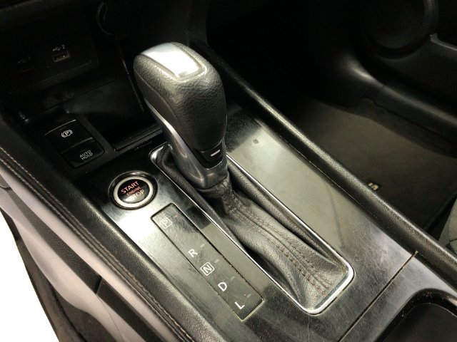 Used 2021 Nissan Kicks SV FWD image 31