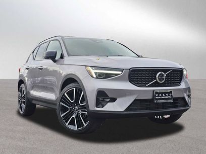 New 2026 Volvo XC40 B5 Ultra w/ Protection Package Premier