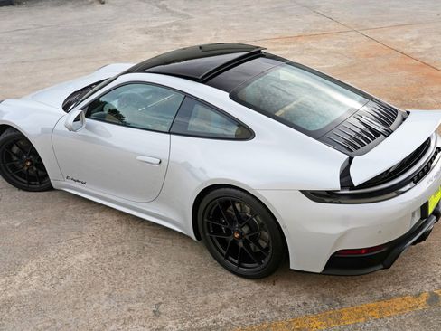 Used 2025 Porsche 911 Carrera GTS RWD image 56