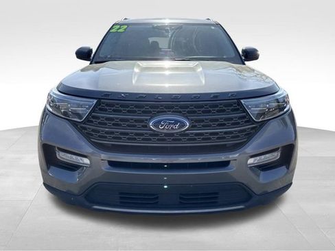 Used 2022 Ford Explorer XLT w/ Equipment Group 202A AWD/4WD image 10