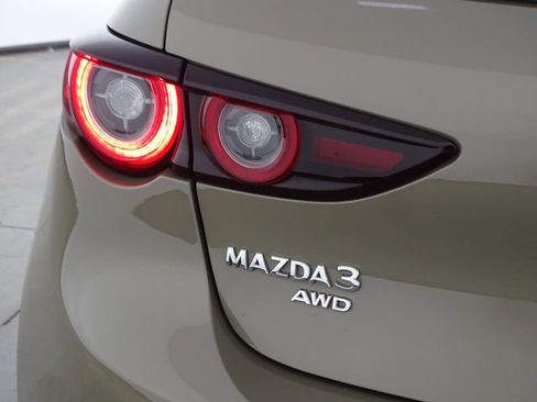 Used 2024 MAZDA MAZDA3 s image 39