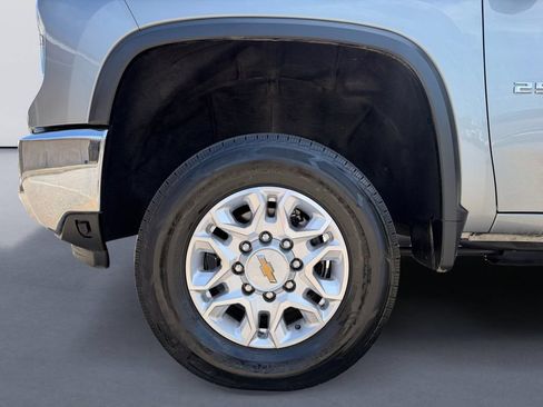 Used 2024 Chevrolet Silverado 2500 LTZ AWD/4WD image 9
