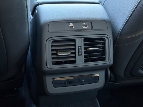 New 2025 Audi Q5 2.0T Premium image 17