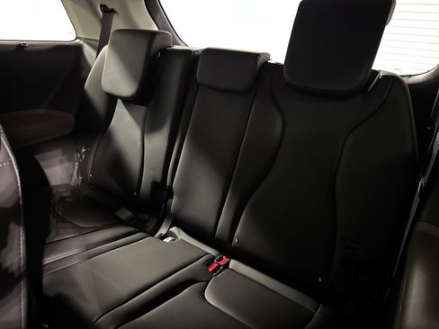 New 2026 Kia Carnival EX FWD image 23