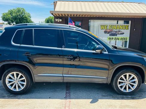 Used 2017 Volkswagen Tiguan Wolfsburg Edition image 6