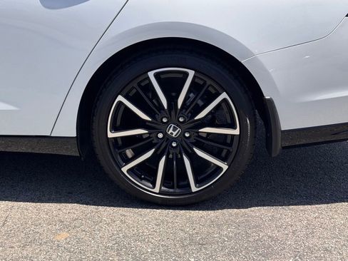 Used 2024 Honda Accord Touring image 14