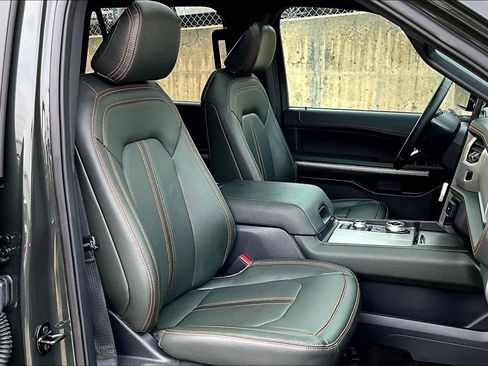 Used 2022 Ford Expedition Timberline image 9