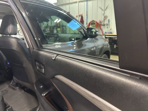 Used 2019 Toyota Highlander Limited w/ Protection Package #3 image 42