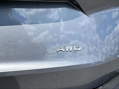Used 2021 Nissan Rogue S AWD/4WD image 7