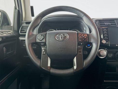 Used 2020 Toyota 4Runner TRD Off-Road Premium image 17