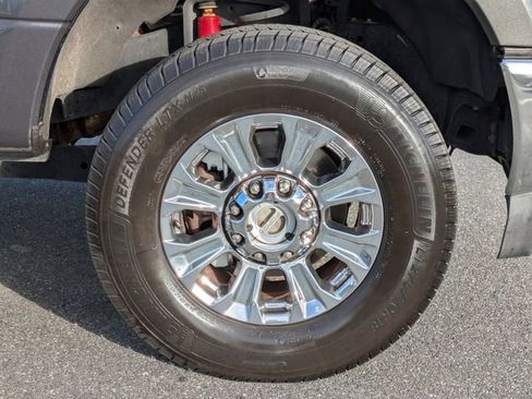 Certified 2017 Ford F250 XLT w/ XLT Premium Package image 12