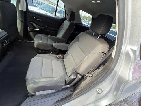 Used 2019 Chevrolet Traverse LT FWD image 17