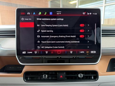 Used 2025 Volkswagen ID. Buzz 1st Edition image 21