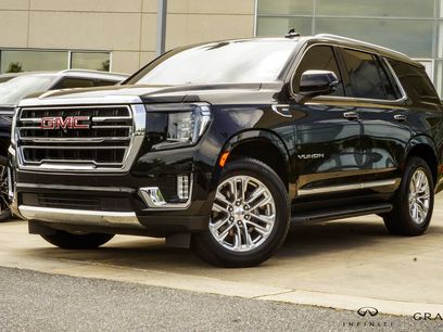Used 2022 GMC Yukon SLT w/ SLT Premium Package