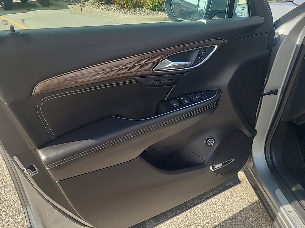 Used 2023 Buick Envision Avenir AWD/4WD image 11