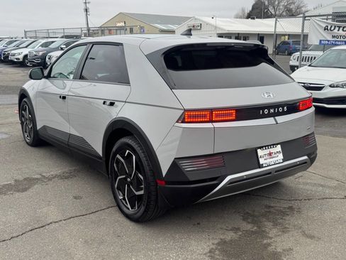 Used 2023 Hyundai Ioniq 5 SE image 3