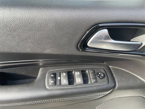 Used 2021 Dodge Durango SXT w/ Blacktop Package image 15