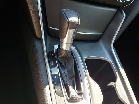 Used 2018 Honda Accord EX image 19