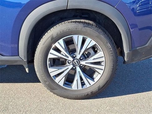 Used 2023 Nissan Rogue SV image 26