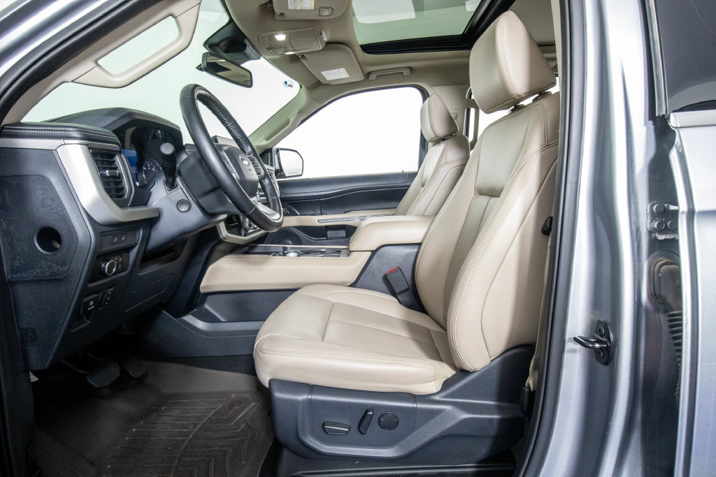Used 2024 Ford Expedition Max XLT RWD image 8