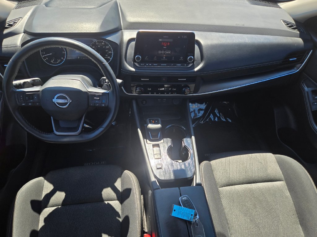 Used 2025 Nissan Rogue SV FWD image 19