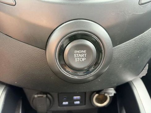 Used 2016 Hyundai Veloster Turbo FWD image 26