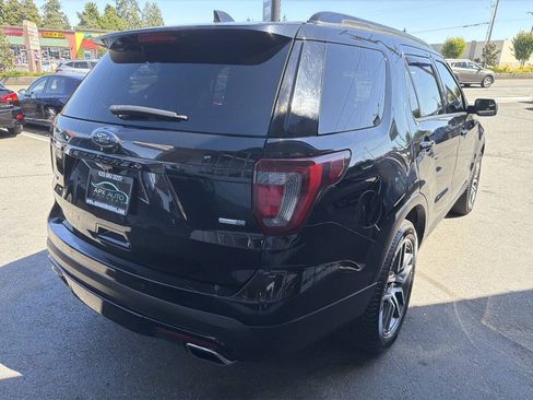 Used 2017 Ford Explorer Sport AWD/4WD image 6
