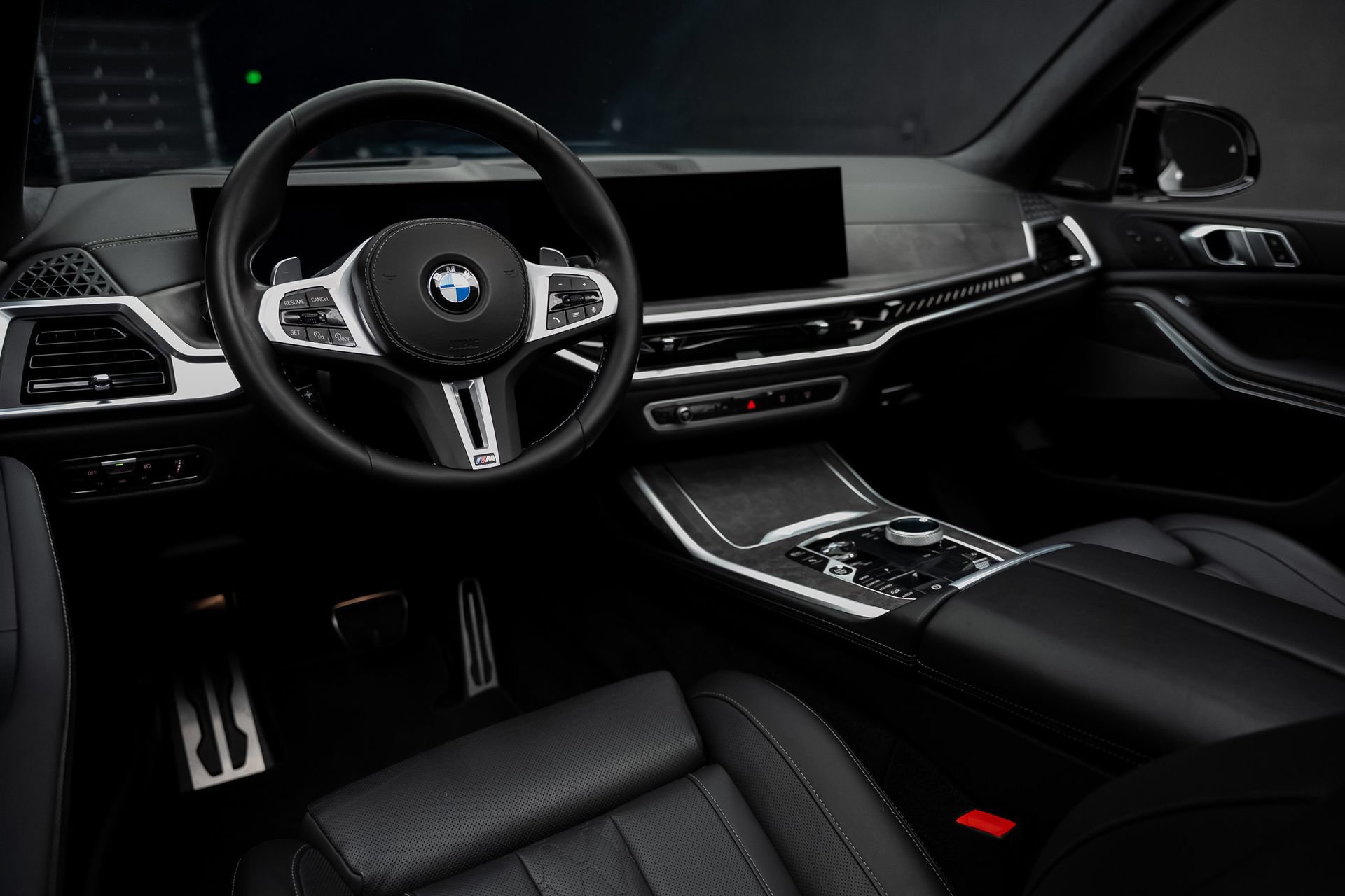 Used 2023 BMW X7 M60i w/ Executive Package AWD/4WD image 2